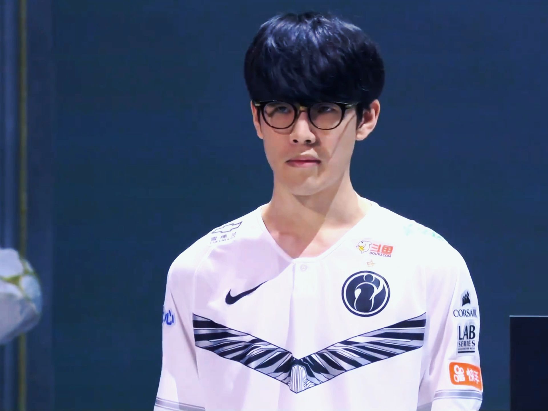 尤其是像C 尤其是像C