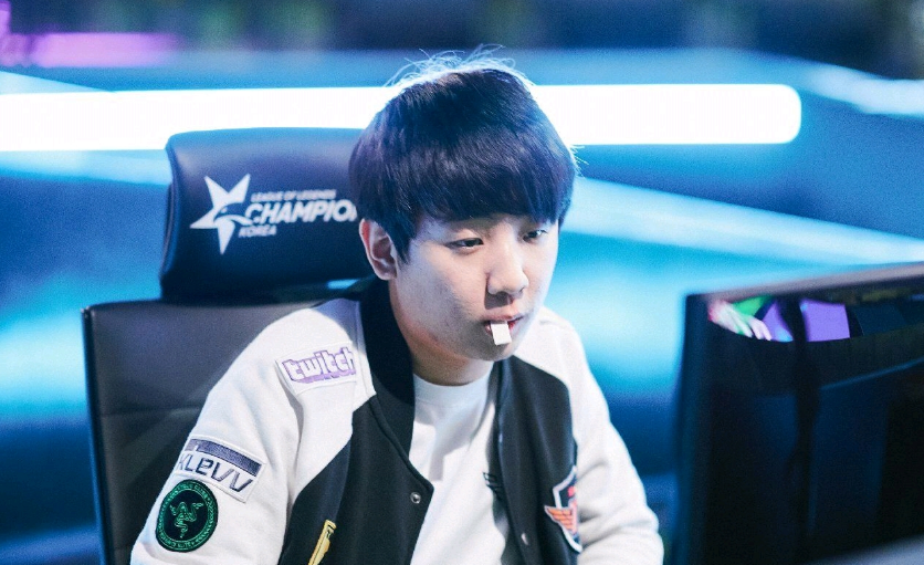 但实际上他 但实际上他