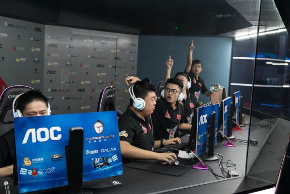 男篮过往的 男篮过往的